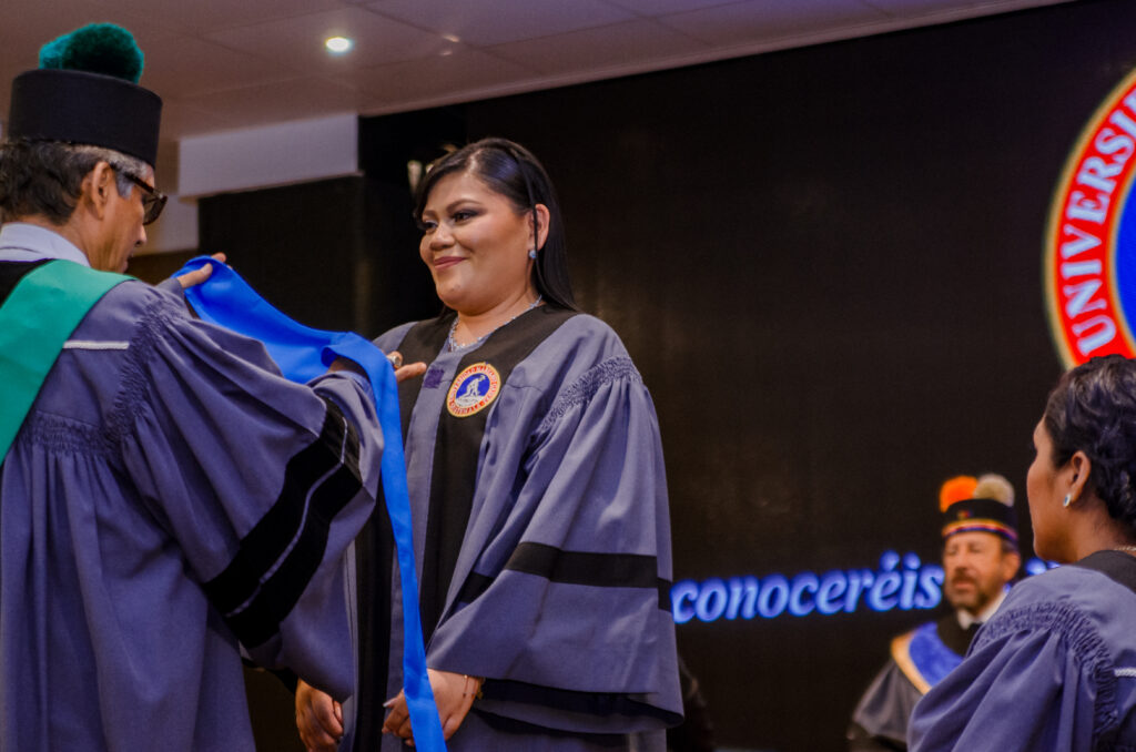 Graduacion dorada2 4 Umelstudio 2