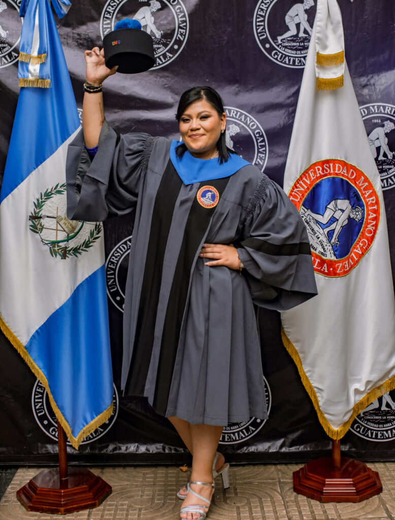 Graduacion dorada2 3 Umelstudio 47 scaled e1724036949123